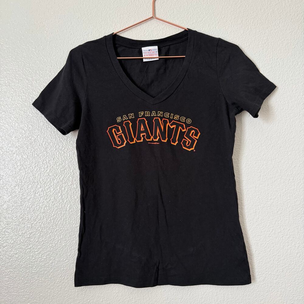 5th & Ocean MLB Official San Francisco SF Giants V-neck short sleeve tee black